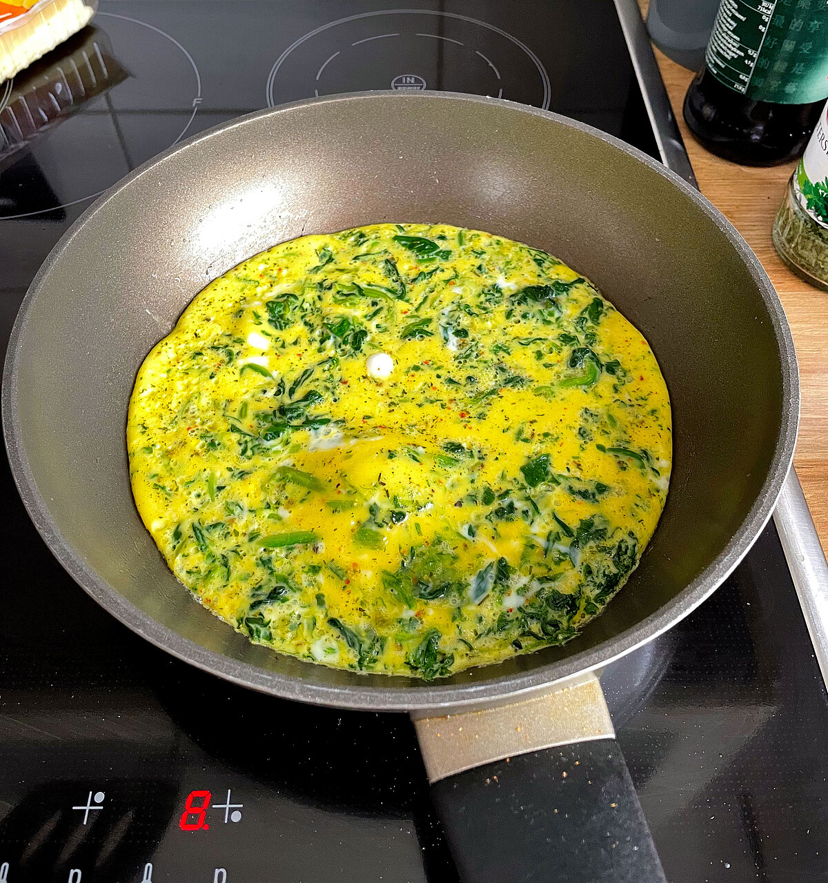 KNEIBEL-EI: Omelett mit Spinat