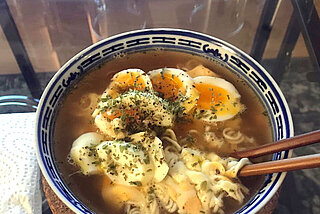 Rezept: Instant Ramen mit Kneibel-Ei